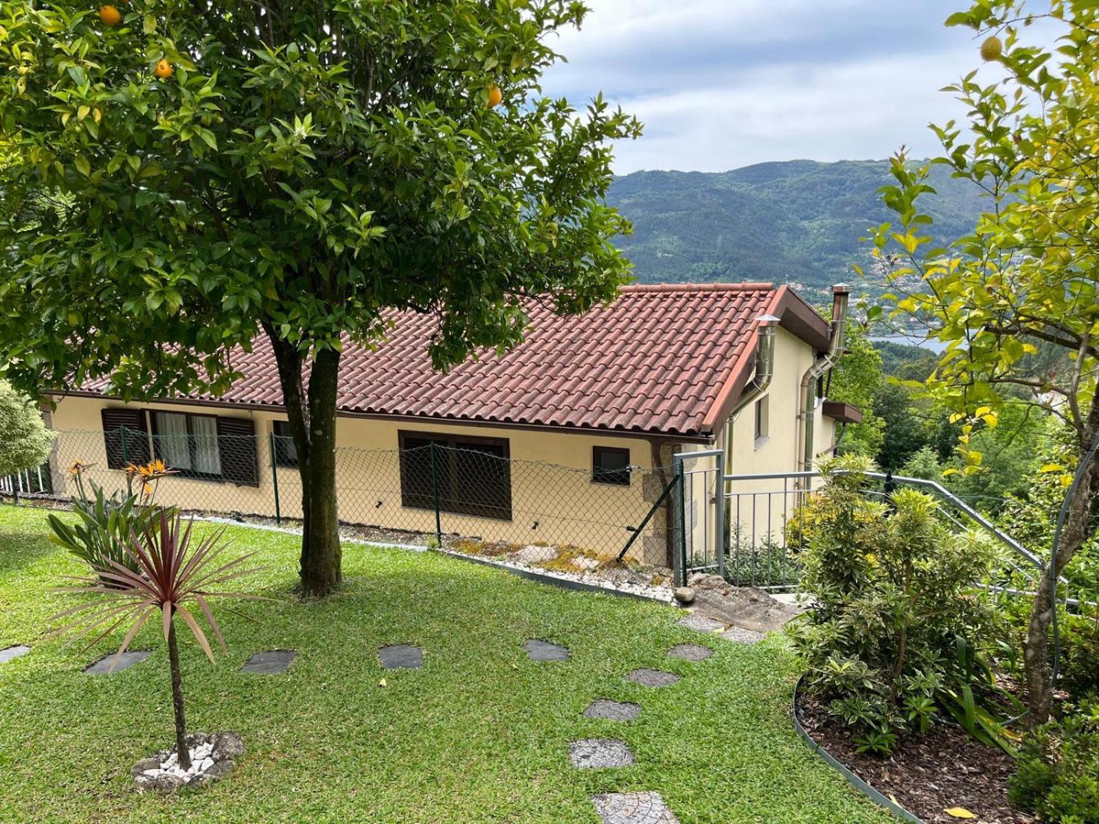 Casa De Casarelhos - Vistas Rio, Campo E Montanha - Lareira Apartment Geres Exterior photo
